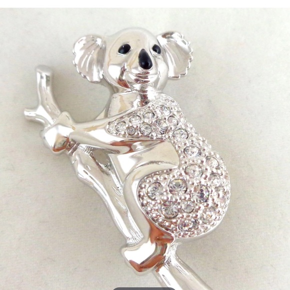 SWAROVSKI CRYSTAL KOALA BEAR PIN BROOCH NWT - Picture 2 of 4